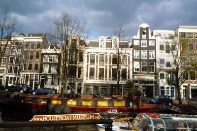 City building 阿姆斯特丹到處可見的特色建築