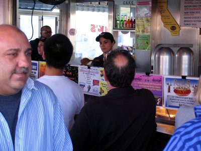 hot dog line at Pinks.tif