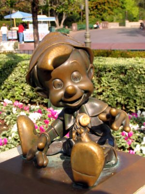 Pinocchio Disneyland.tif