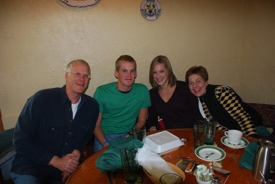 WE MET SARA'S NEPHEW JEFF KAISER AND HIS FAMILY AT THE OLIVE GARDEN