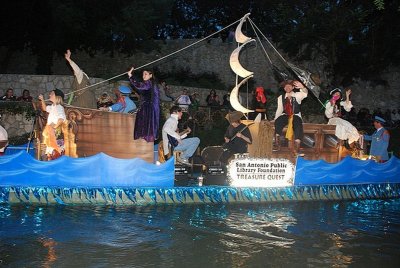 THIS WAS ONE OF THE MOST COLORFUL FLOATS OF THE RIVERWALK PARADE