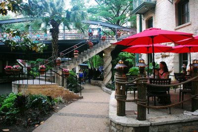 ONE OF THE BEST PLACES TO BE DURING FIESTA IS THE RIVERWALK FOR THE MARIACHI NIGHTS