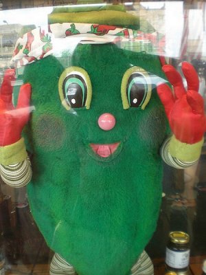 THIS GIANT PICKLE GREETS YOU AT THE FRONT OF RUSTLIN' ROB'S