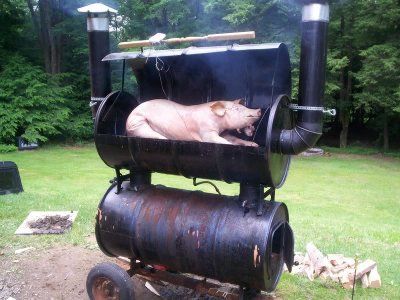 THERE IS A RARE PIG IN THIS HOMEMADE TEXAN COOKER