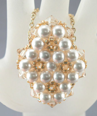 Majesty 001 gold pearl.jpg