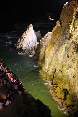 Acapulco Cliff Diver