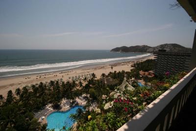 Beach in front of Fairmont Acapulco Princess Hotel
