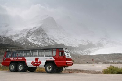 Snow Coach at the Athabasca Glacier / Columbia Icefield