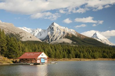 Maligne Lake in Jasper National Park