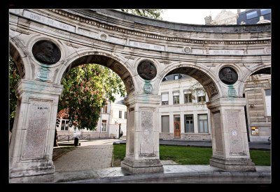Square Jean Froissart