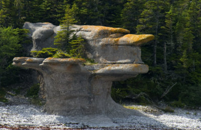 Monolith  9048.jpg