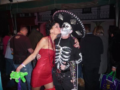 Betty Boop & Bill on Bourbon Vieux Balcony