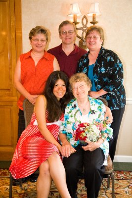 JoAnn, Mike, Barbara, Samatha & Aunt Helen
