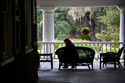 Sharon waiting for the house tour