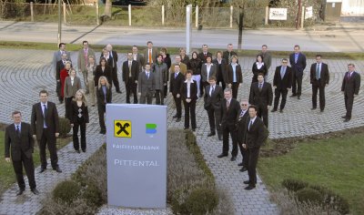 Pressefoto I Mitarbeiter Raiffeisenbank Pittental