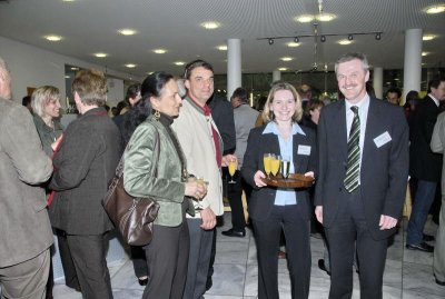 Fam. Seier im Gesprch mit Birgit Beisteiner und Prok. Eduard Handler