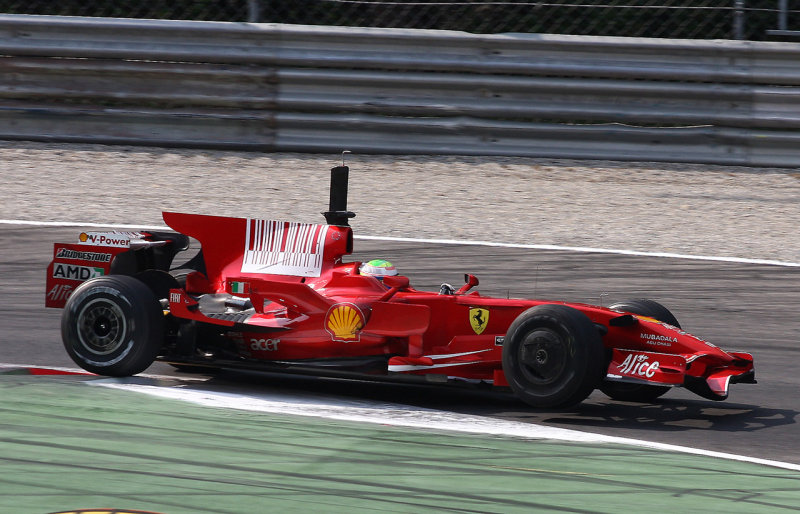 ferrari_test_f1_2008