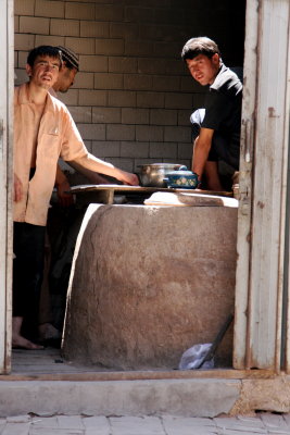 Making Kaonang in Kashgar, Chinese East Turkistan