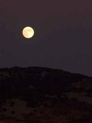 -Moon Rise-     Interstate 5 in California