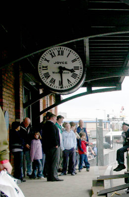 Clock from Stalybridge Station 2