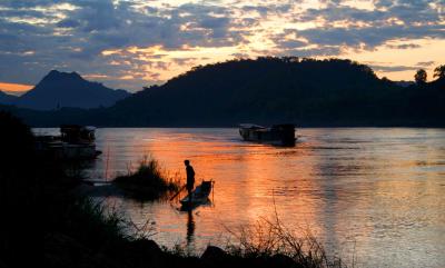 mekong fisherman.jpg
