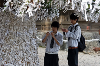 Students at the Izumo Taisha Grand Shrine