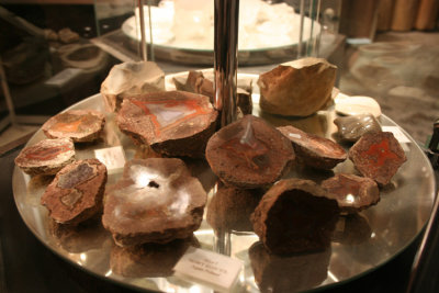 Agate - microcrystaline variety of quartz