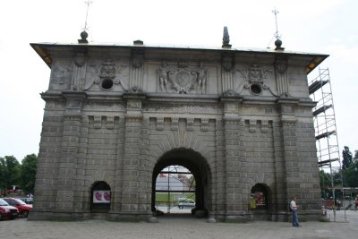 Gate