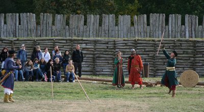 Tackling of spear in flight