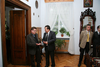 Touring of museum and exhibitions