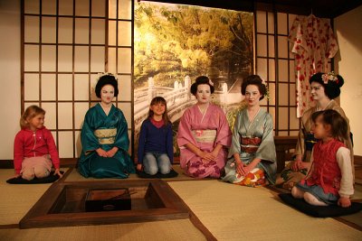 Everybody wants to sit with Maiko