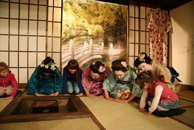 The art of bowing  learning how to bow