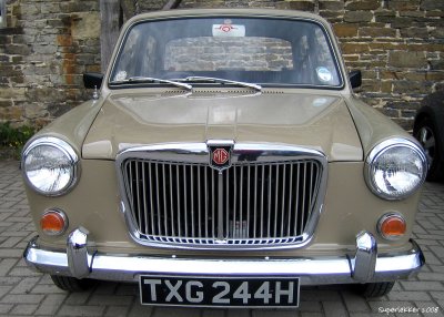 MG1300 in Leyburn Station
