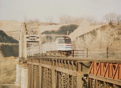 Amtrak 405  Plattsmouth Cut 003.jpg