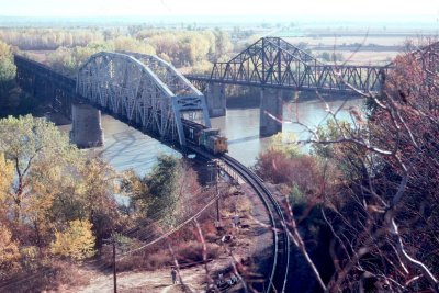 Plattsmouth Bridge .Oct 1974.jpg
