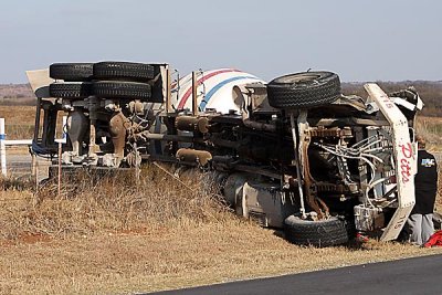 Pitts cement truck Rollover 11/21/07