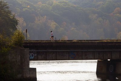 Oct. 19, 2007 - Bridge Runner