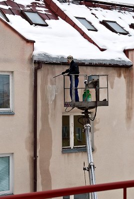 ACTION: Throw Icicles Down