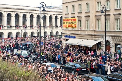President's Body Returns To Warsaw
