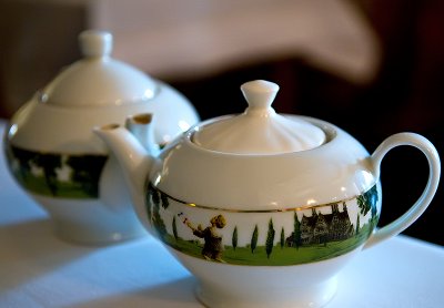 Teapots In Love