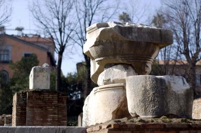 10_ruins_2.jpg