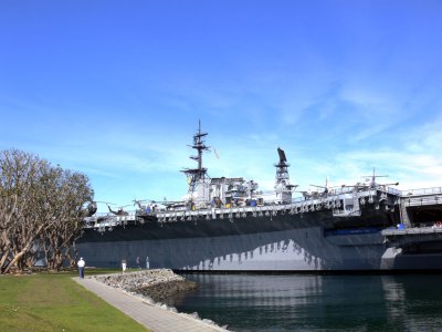 USS_Midway.jpg