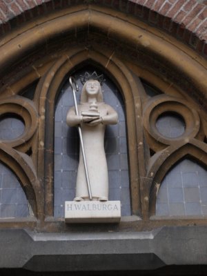 Amby, RK h Walburgakerk beeld, 2008.jpg
