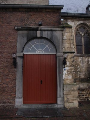 Noorbeek, RK st Brigidakerk entree, 2008.jpg