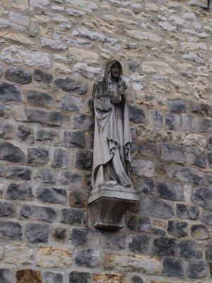 Lemiers, RK st Catharinakapel beeldje, 2008.jpg