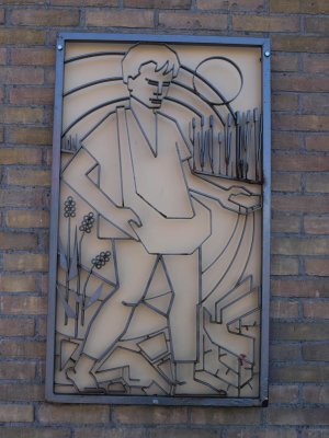 Julianadorp, RK kerk smeedwerk voorzijde 2, 2009.jpg