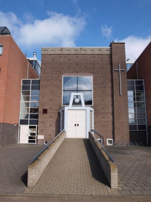 IJmuiden, RK Pieterskerk 2, 2009.jpg