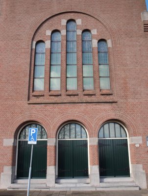 IJmuiden, oud kath kerk vd h Engelmundus 2, 2009.jpg