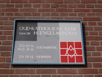 IJmuiden, oud kath kerk vd h Engelmundus bord, 2009.jpg