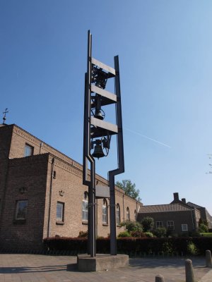 Bussum, RK st Jozefkerk klokkentoren 11, 2009.jpg